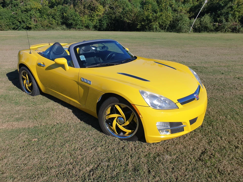 2007 Saturn Sky - Image 18 of 31