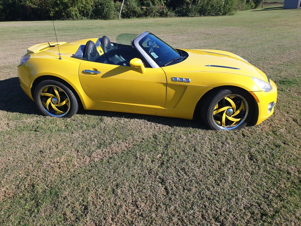 2007 Saturn Sky - Image 17 of 31