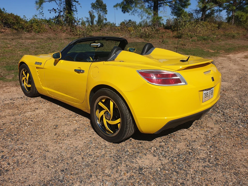 2007 Saturn Sky - Image 12 of 31