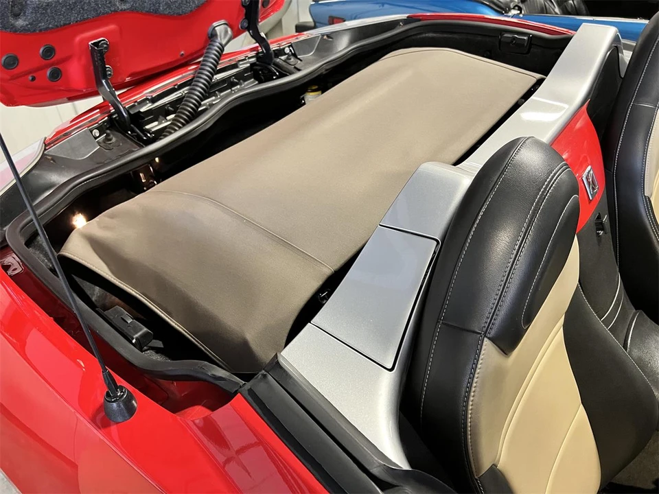 2007 Saturn Sky - Image 19 of 29