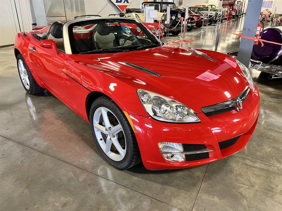 2007 Saturn Sky - Image 13 of 29