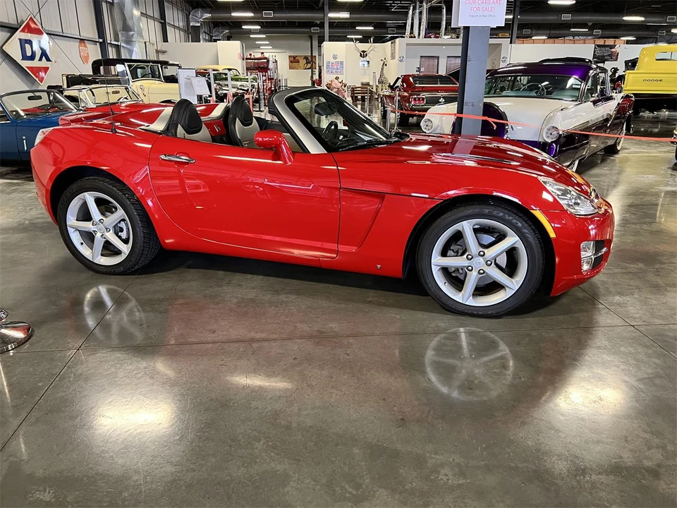 2007 Saturn Sky - Image 14 of 29