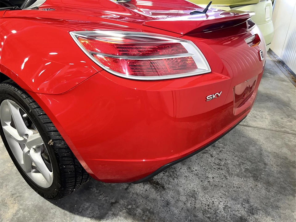 2007 Saturn Sky - Image 18 of 29
