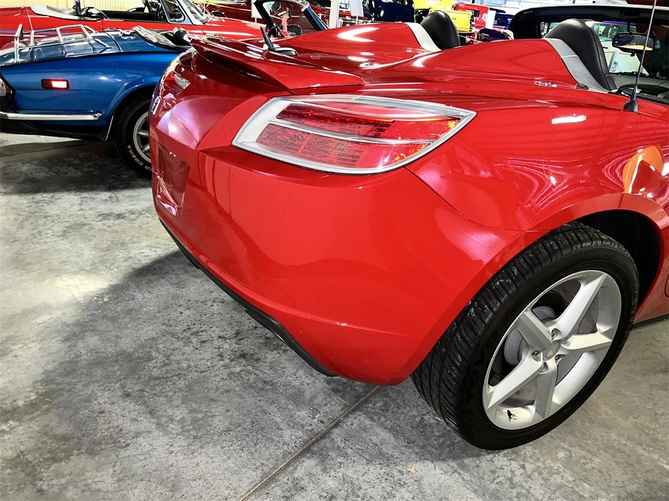 2007 Saturn Sky - Image 16 of 29