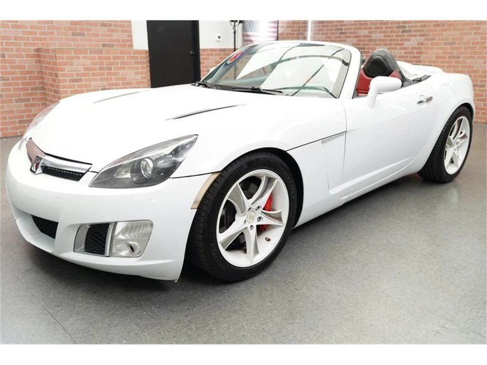 2007 Saturn Sky - Image 2 of 31