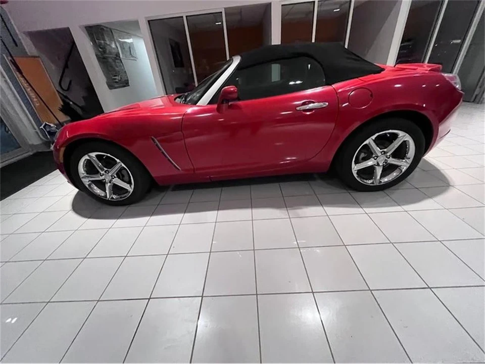 2007 Saturn Sky - Image 2 of 20