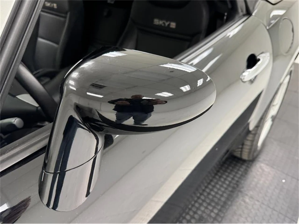 2007 Saturn Sky - Image 19 of 31