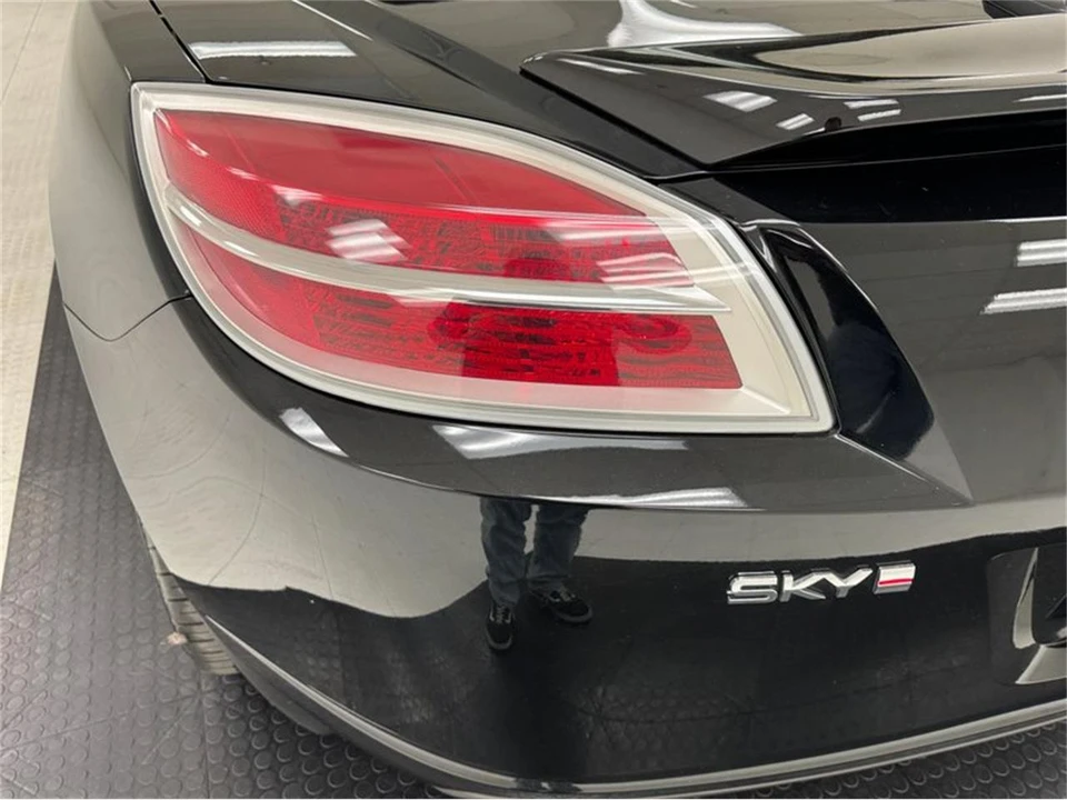 2007 Saturn Sky - Image 24 of 31