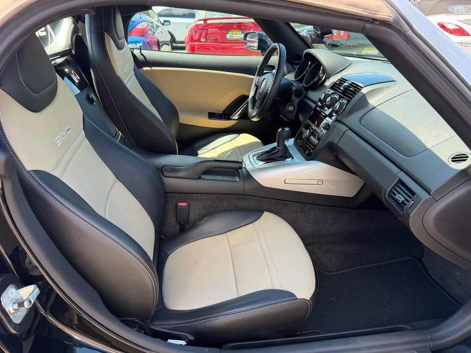 2007 Saturn Sky - Image 12 of 31