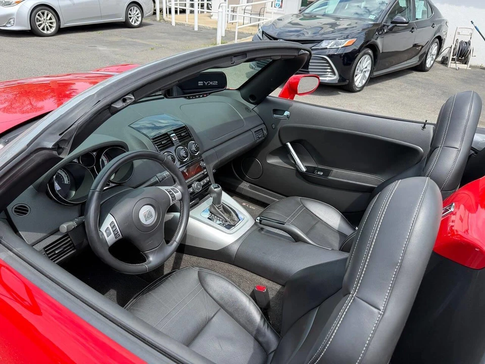 2007 Saturn Sky - Image 18 of 25