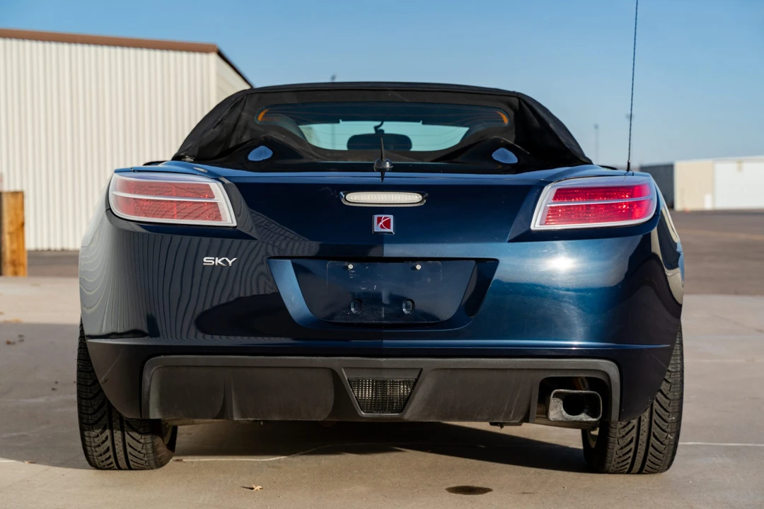 2007 Saturn Sky - Image 15 of 31