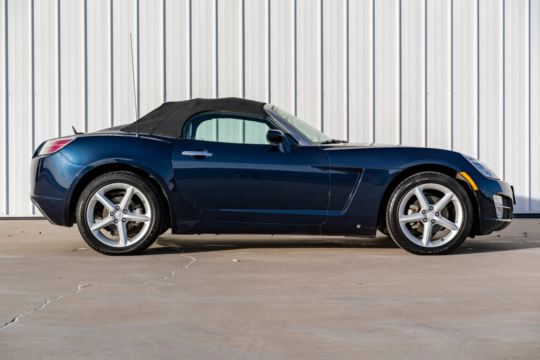 2007 Saturn Sky - Image 13 of 31