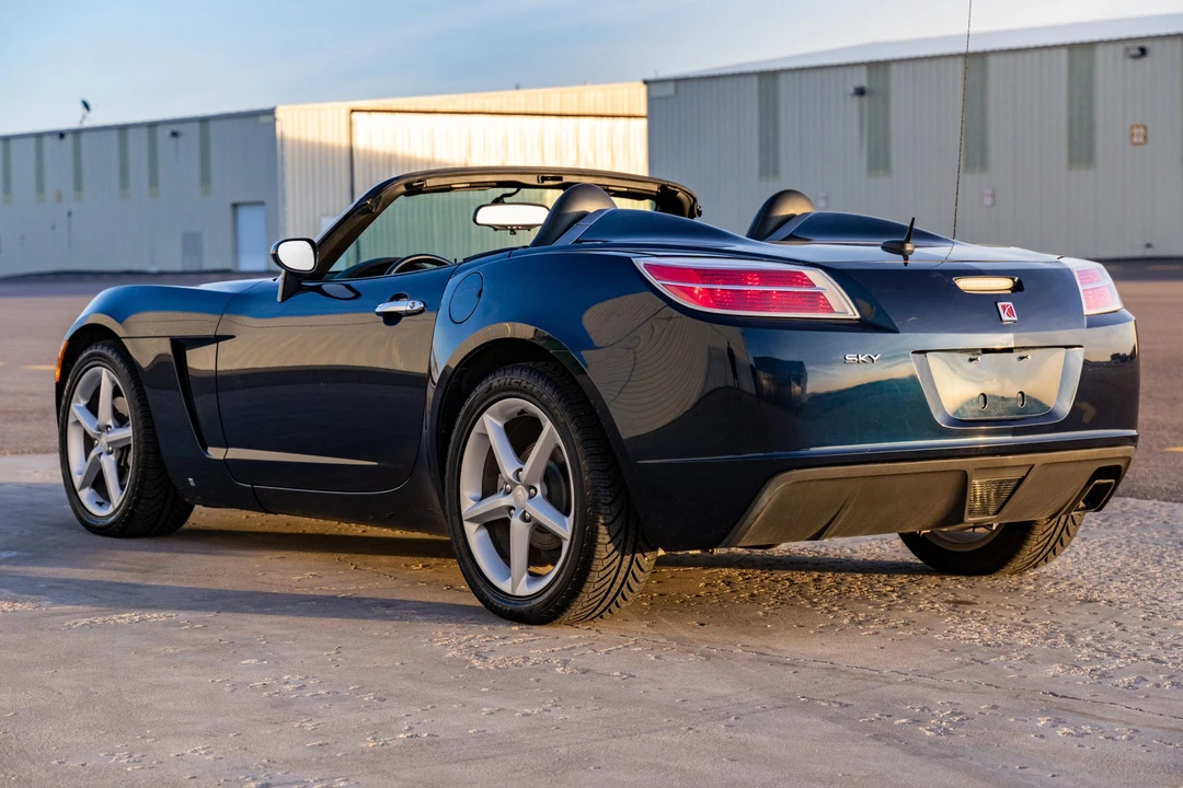 2007 Saturn Sky - Image 8 of 31