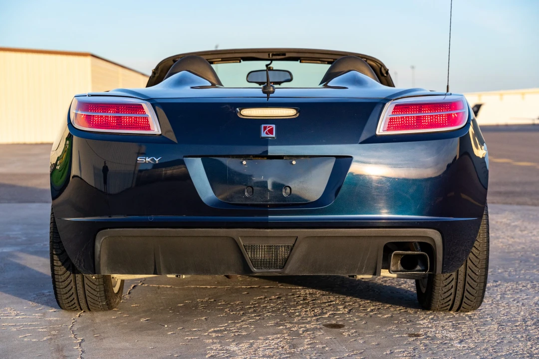 2007 Saturn Sky - Image 7 of 31