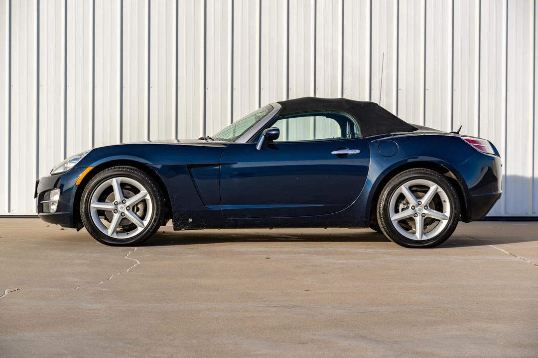 2007 Saturn Sky - Image 17 of 31