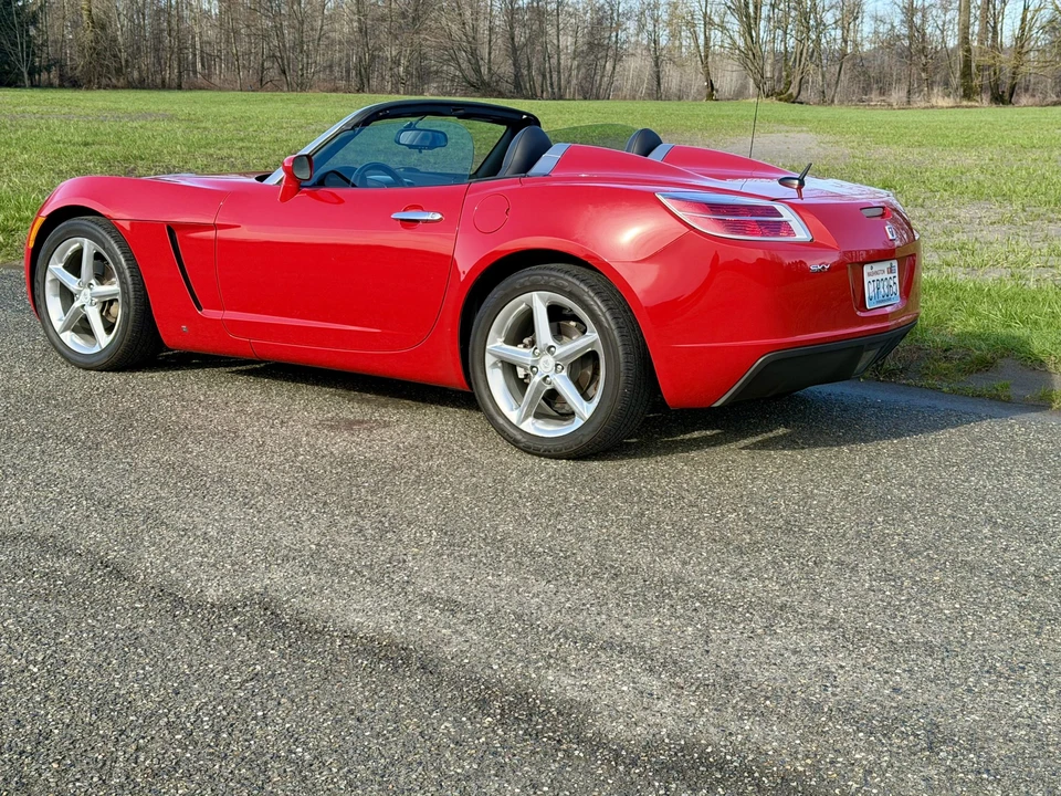 2007 Saturn Sky - Image 16 of 31