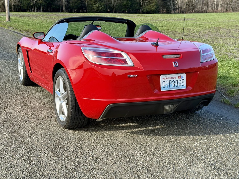2007 Saturn Sky - Image 17 of 31