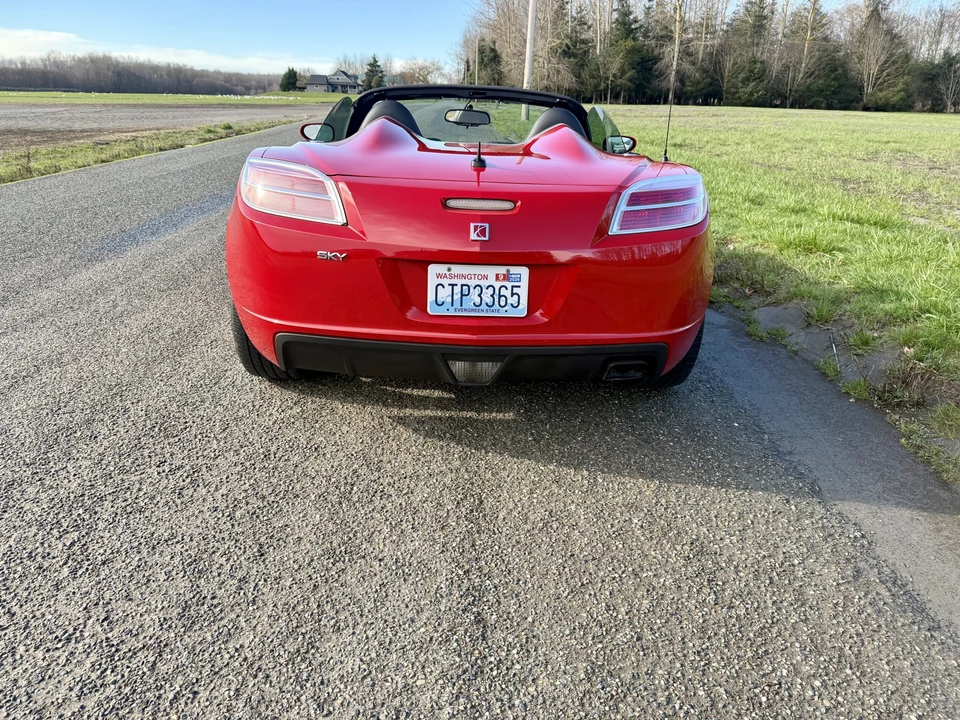 2007 Saturn Sky - Image 18 of 31