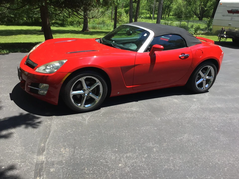 2007 Saturn Sky - Image 2 of 31