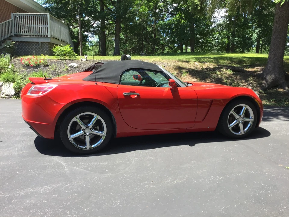 2007 Saturn Sky - Image 7 of 31