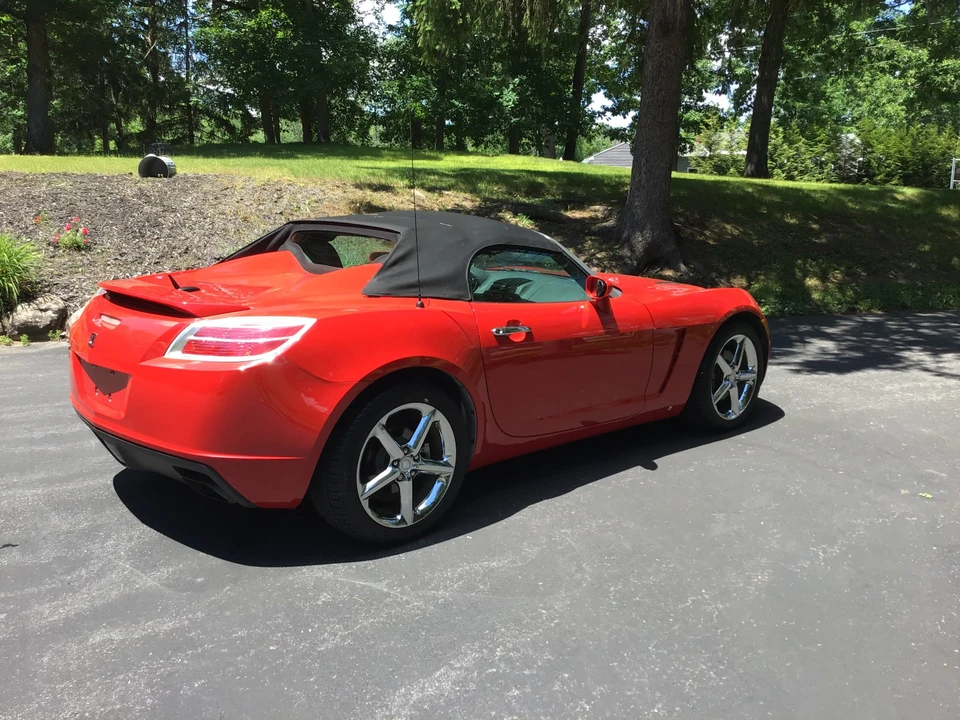2007 Saturn Sky - Image 9 of 31