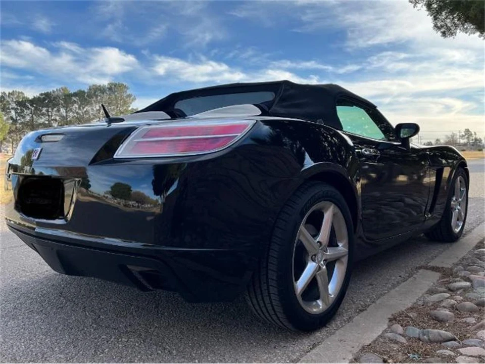 2007 Saturn Sky - Image 2 of 25
