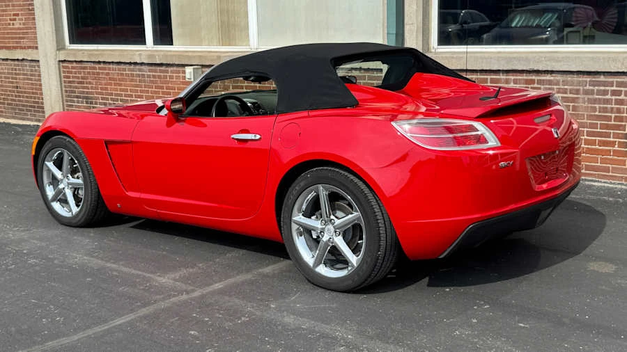 2007 Saturn Sky - Image 6 of 14