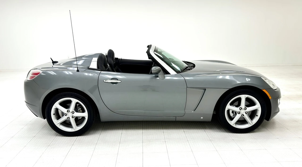 2007 Saturn Sky - Image 9 of 21