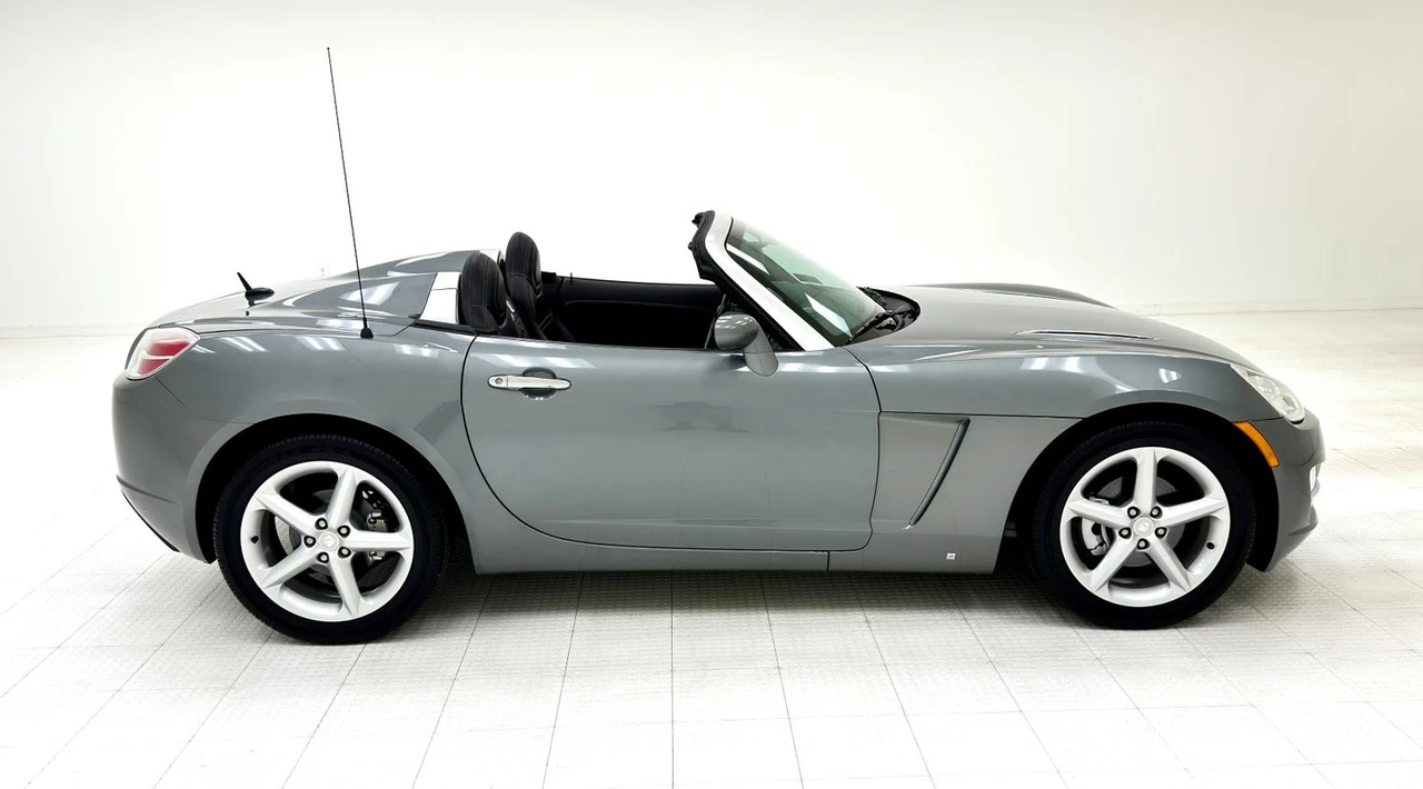 2007 Saturn Sky - Image 9 of 12