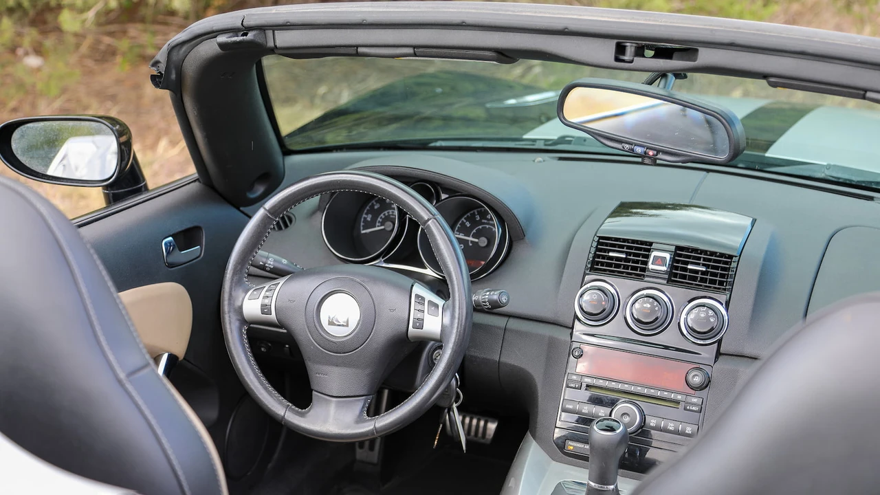 2007 Saturn Sky - Image 9 of 25