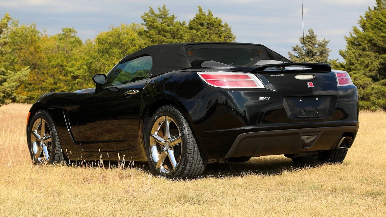 2007 Saturn Sky - Image 12 of 25