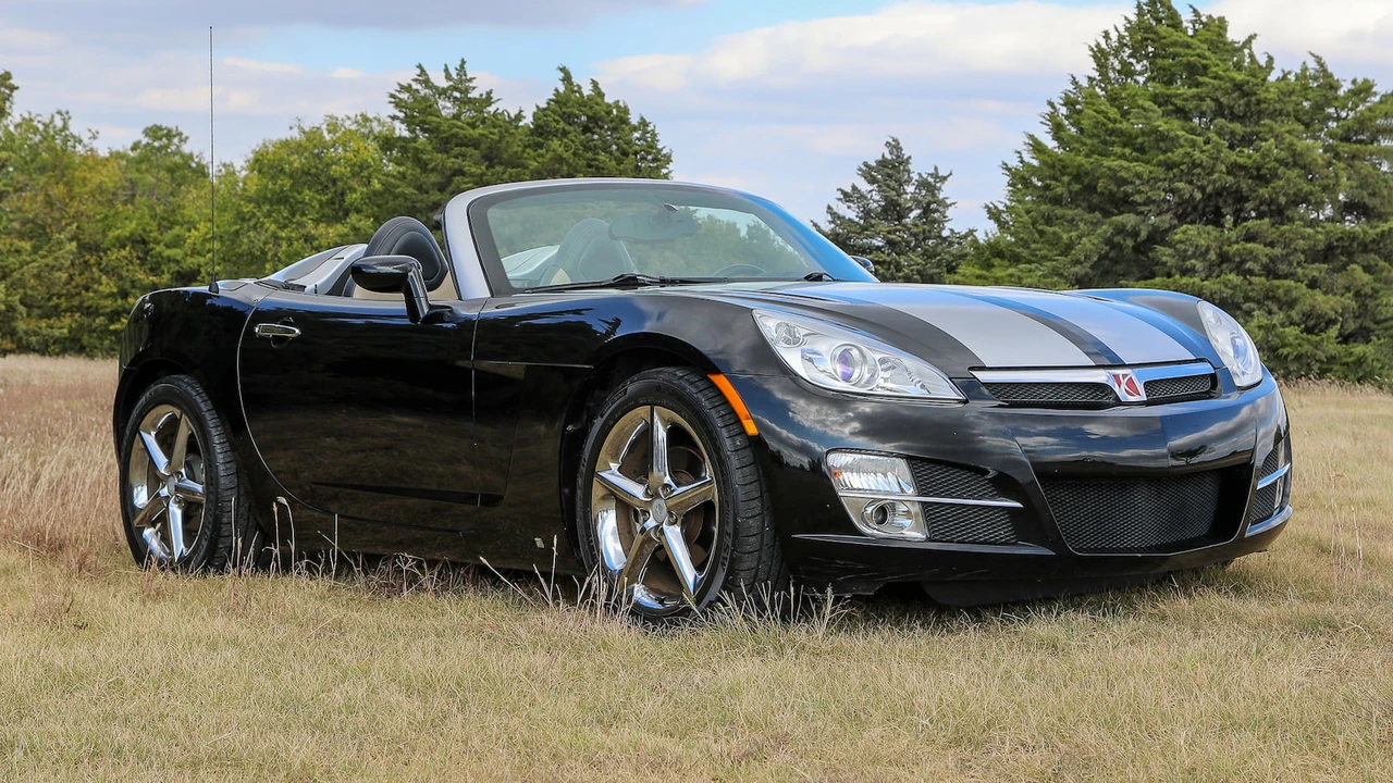 2007 Saturn Sky - Image 15 of 25
