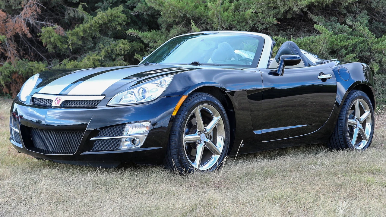 2007 Saturn Sky - Image 18 of 25