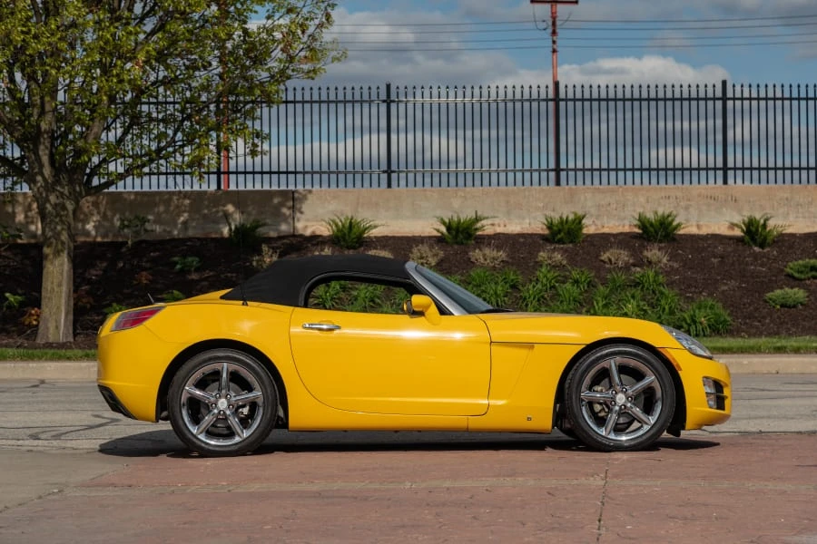 2007 Saturn Sky - Image 12 of 24