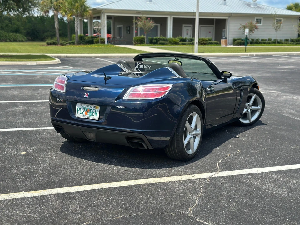 2007 Saturn Sky Red Line - Image 9 of 31