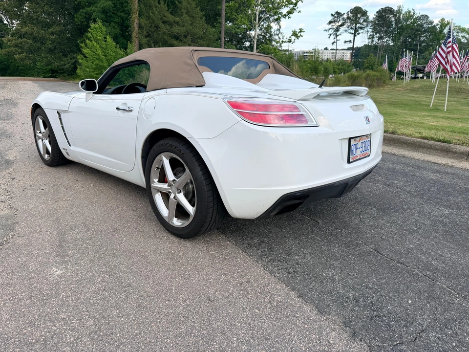 2007 Saturn Sky Red Line - Image 17 of 31