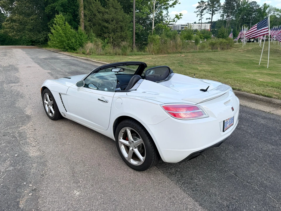 2007 Saturn Sky Red Line - Image 18 of 31