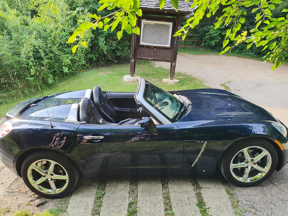 2007 Saturn Sky Red Line - Image 18 of 31