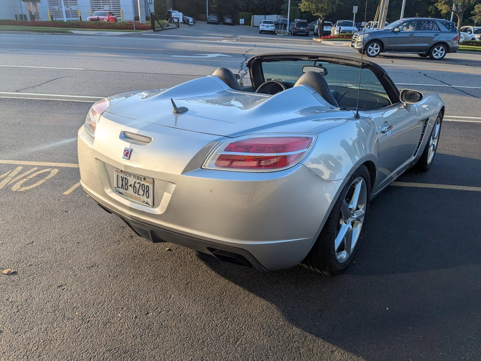 2007 Saturn Sky Red Line - Image 9 of 31