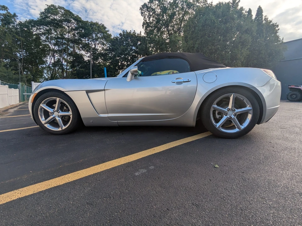 2007 Saturn Sky Red Line - Image 23 of 31