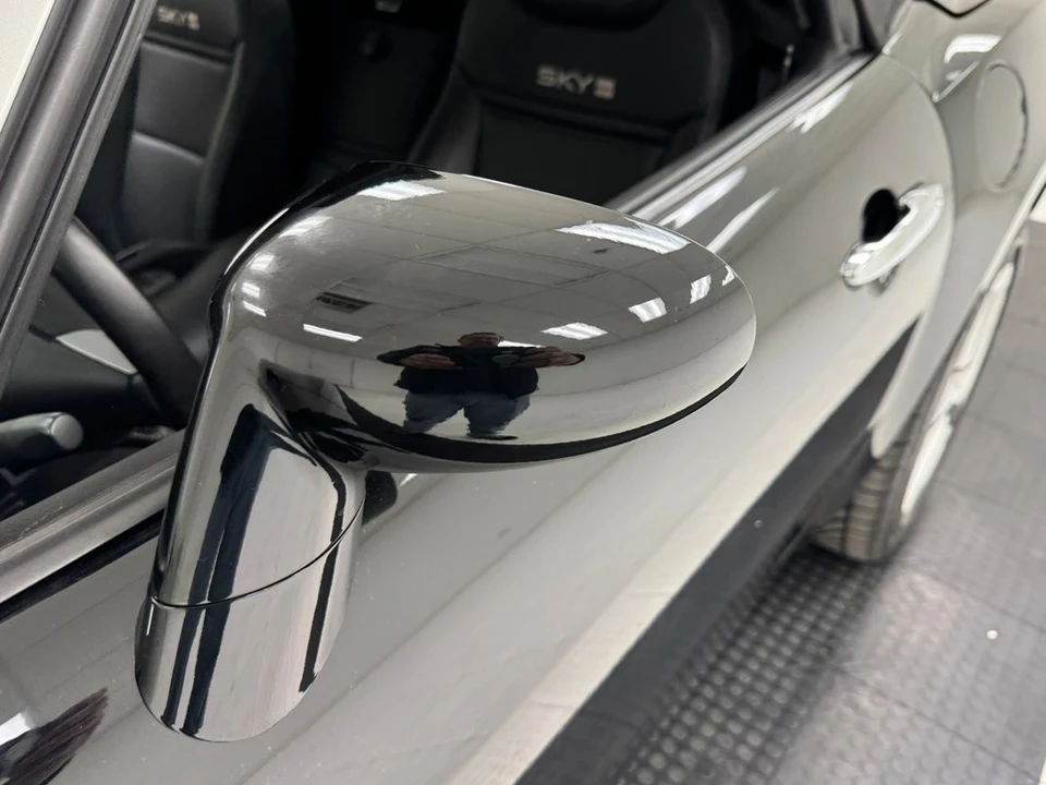 2007 Saturn Sky Red Line - Image 19 of 21