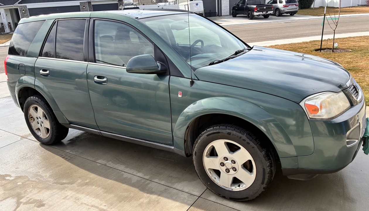 2007 Saturn Vue - Image 2 of 6