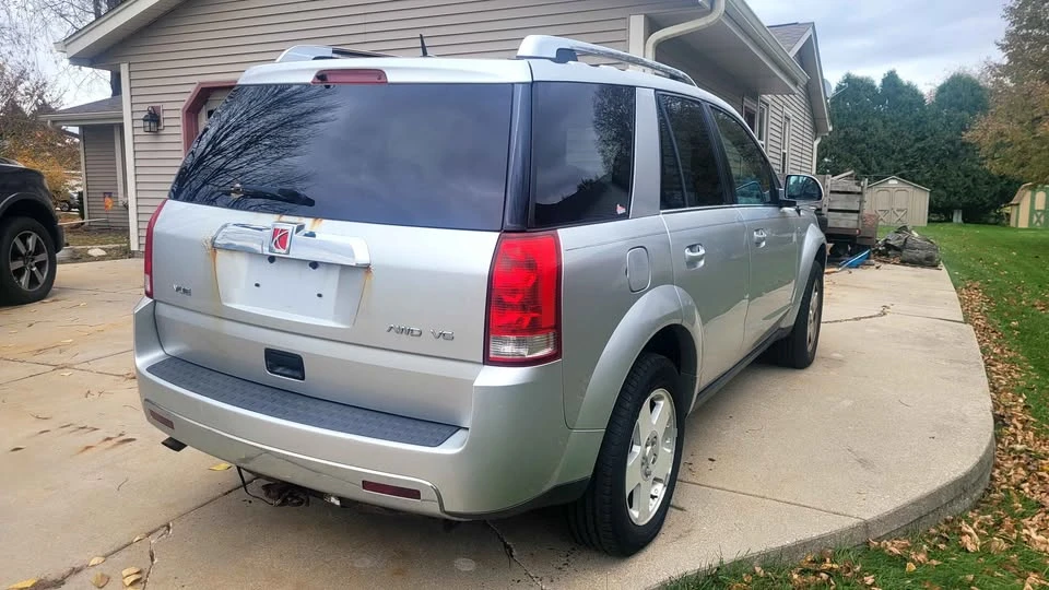 2007 Saturn Vue - Image 11 of 16