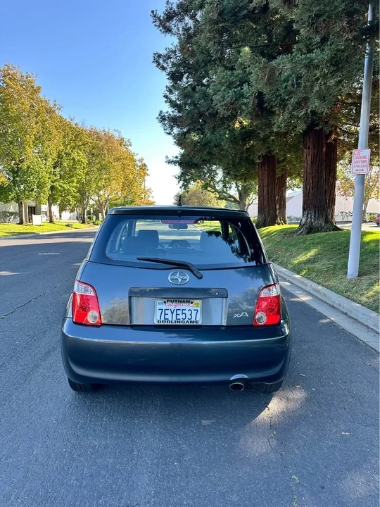 2007 Scion xA - Image 6 of 12
