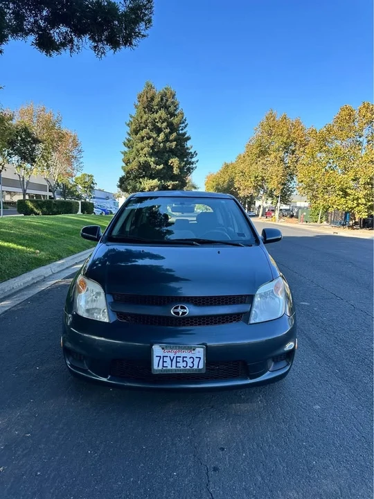 2007 Scion xA - Image 2 of 12