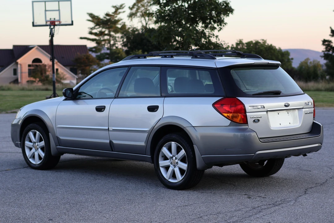 2007 Subaru Outback 3rd Gen - Image 11 of 31