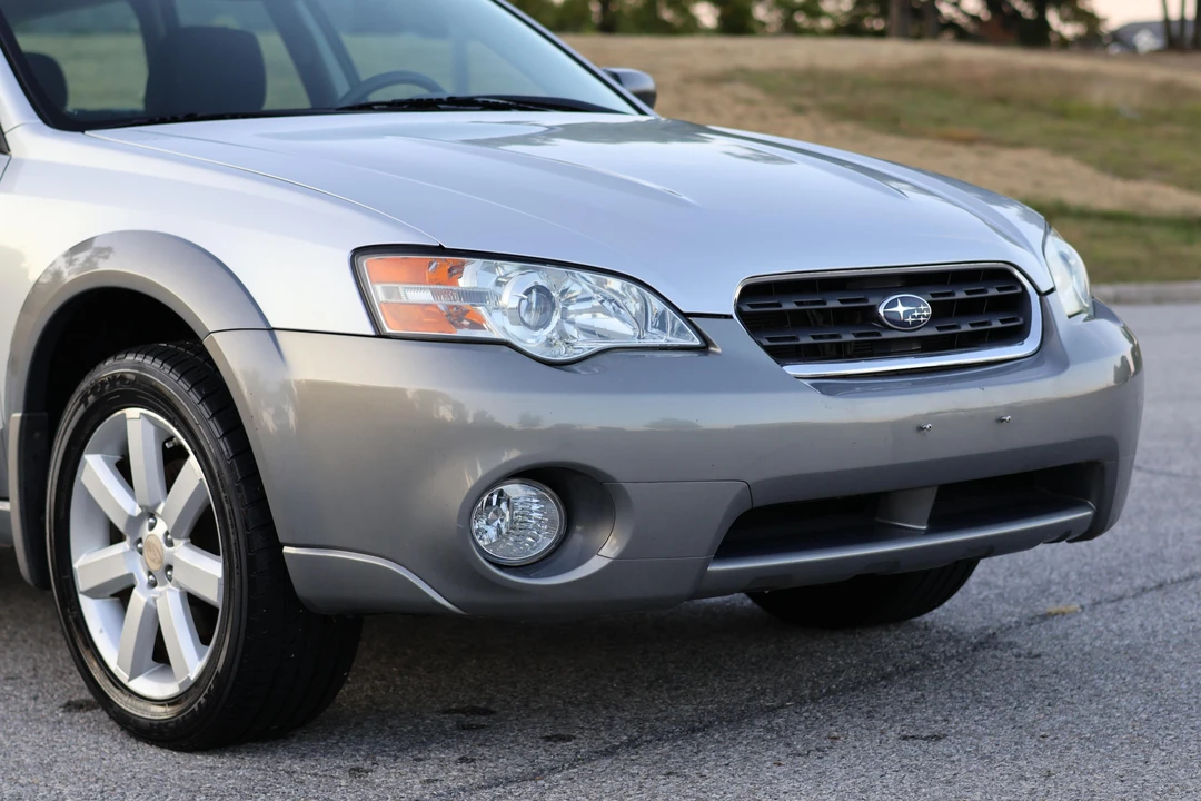 2007 Subaru Outback 3rd Gen - Image 18 of 31