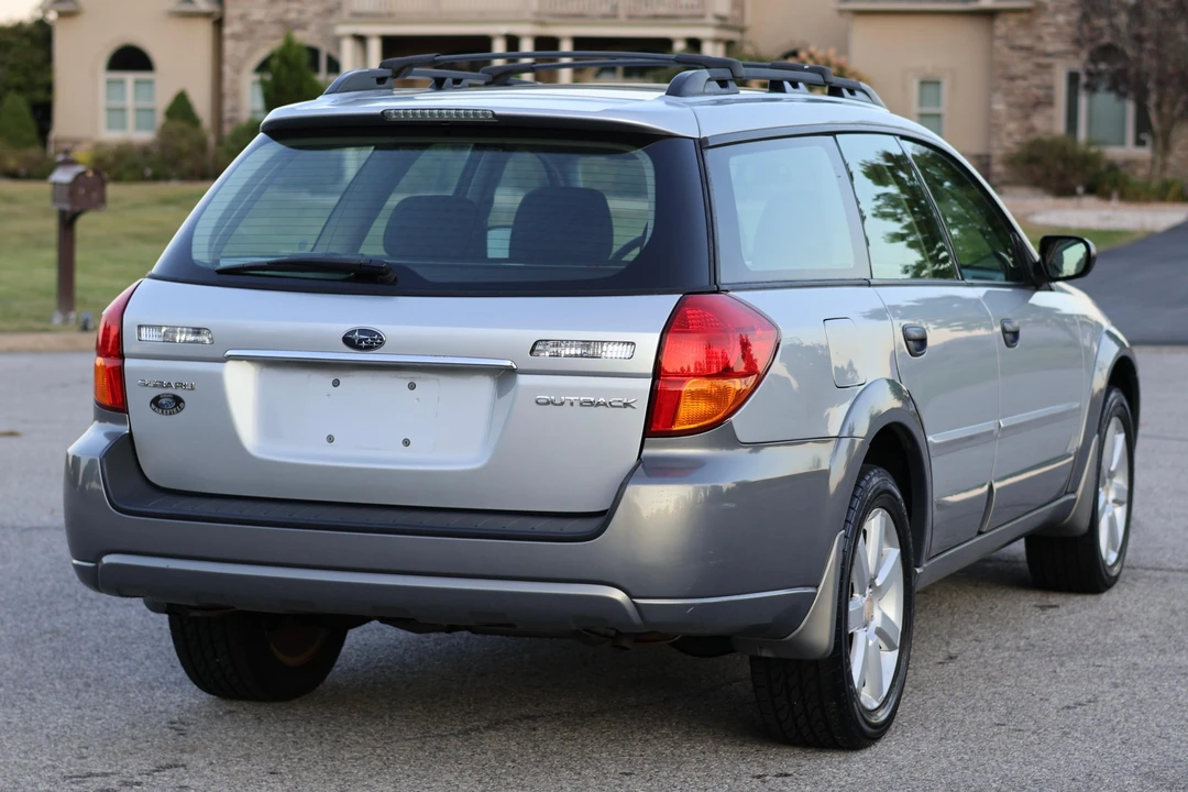 2007 Subaru Outback 3rd Gen - Image 13 of 31