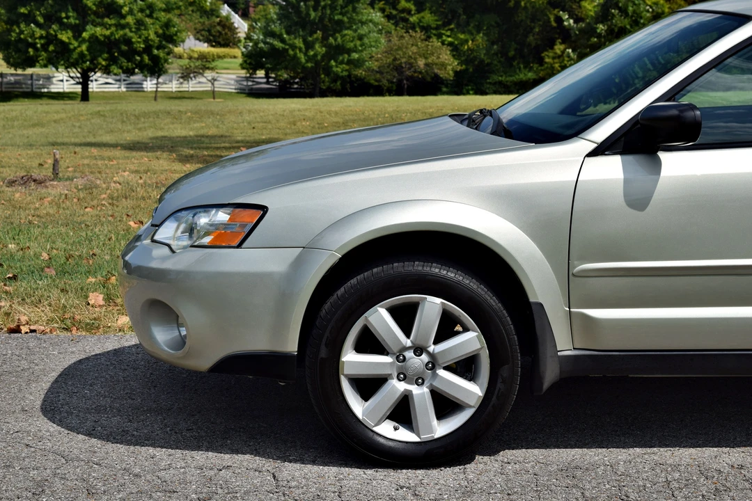 2007 Subaru Outback 3rd Gen - Image 15 of 31