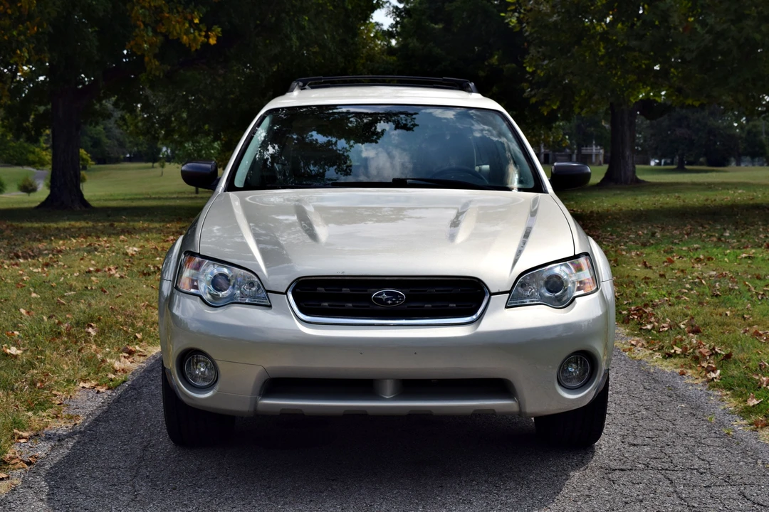 2007 Subaru Outback 3rd Gen - Image 2 of 31